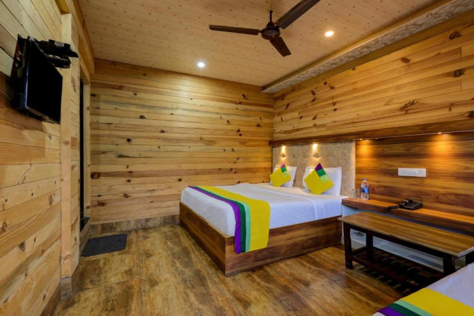 Hotel Vinayak Nainital Near Mall Road Lake View Room Exteriör bild