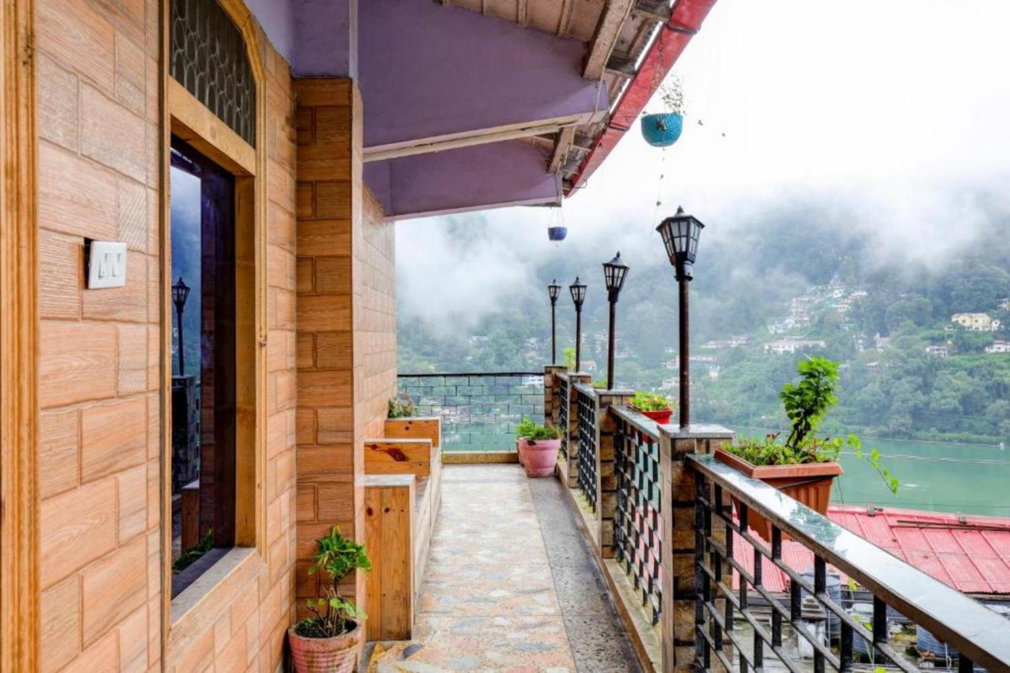 Hotel Vinayak Nainital Near Mall Road Lake View Room Exteriör bild
