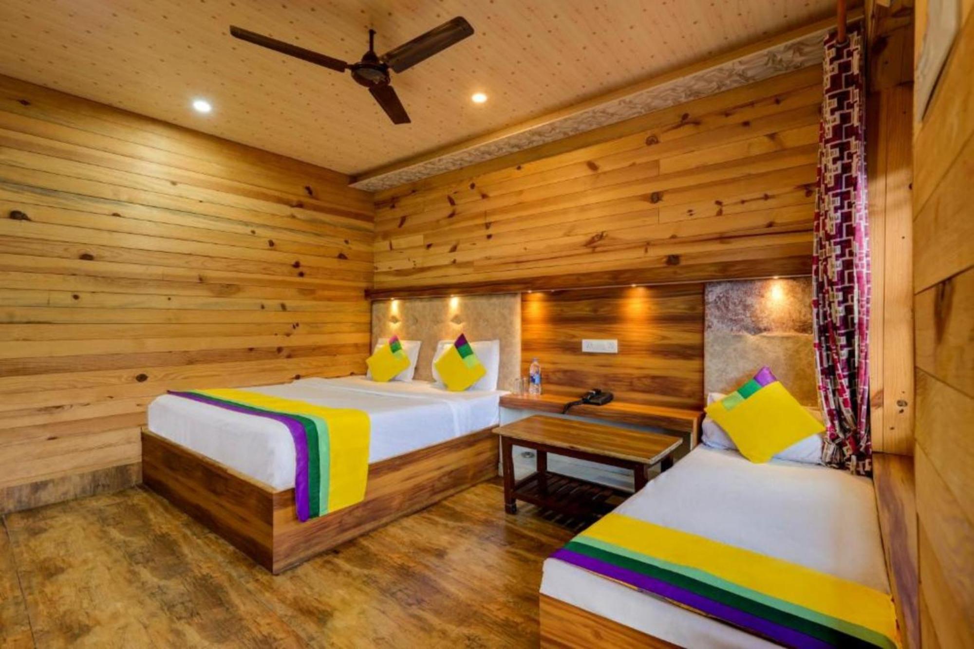 Hotel Vinayak Nainital Near Mall Road Lake View Room Exteriör bild